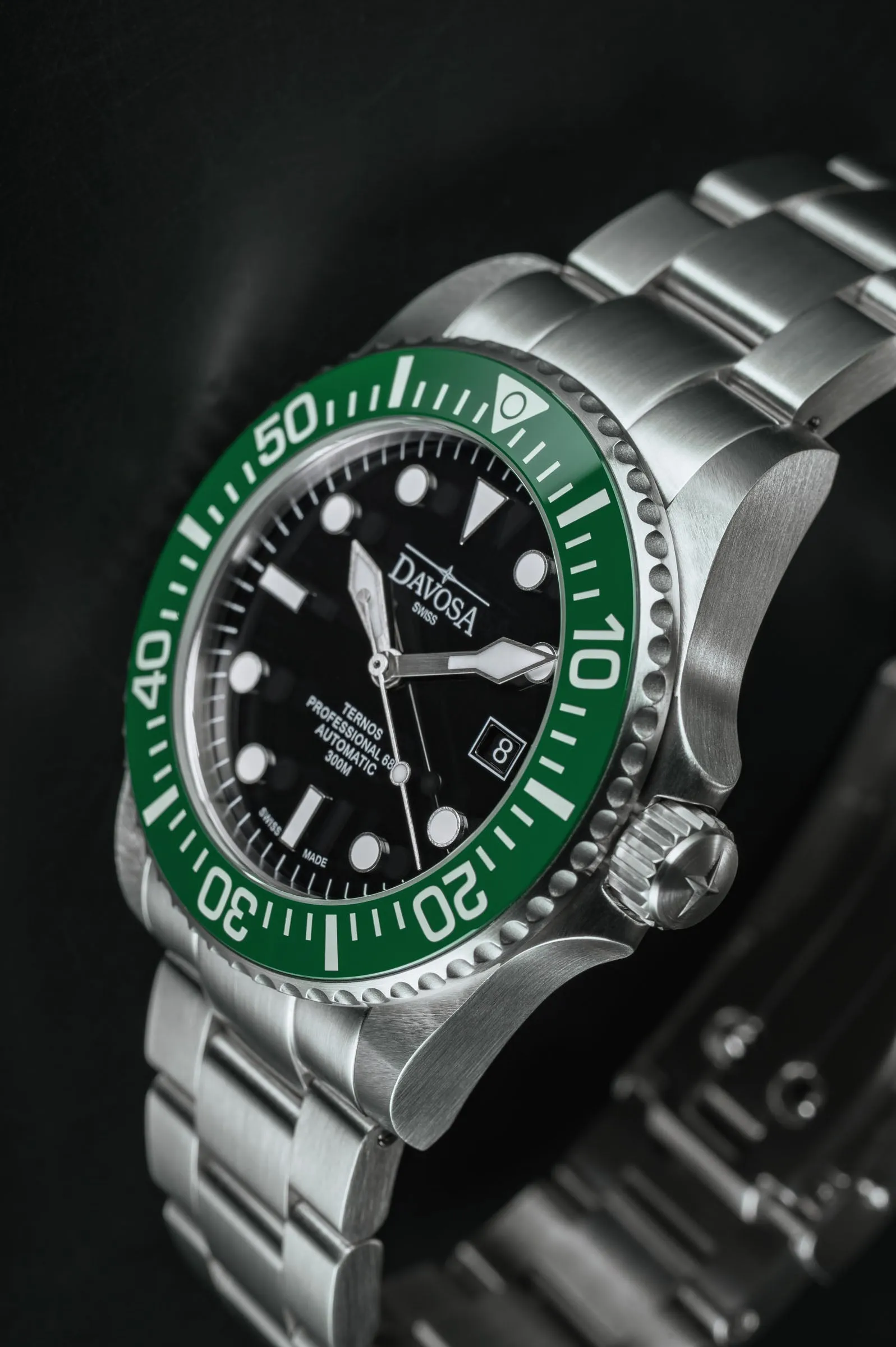 Ternos Professional 68h Automatic 300m Black Blue Green Diving Watch Collection