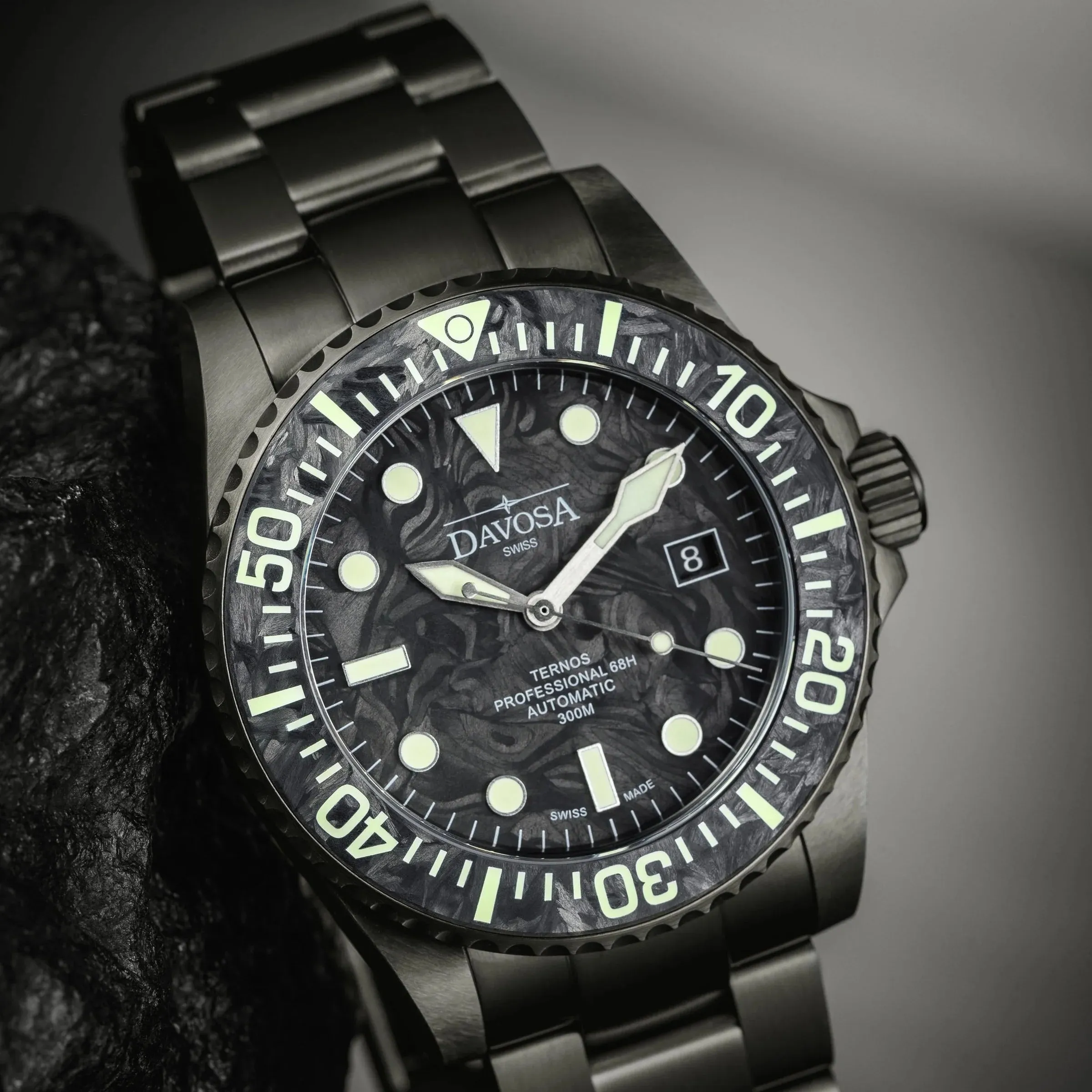 Ternos Professional 68h Carbon 300m Diving Watch 16153950 Limited Edition