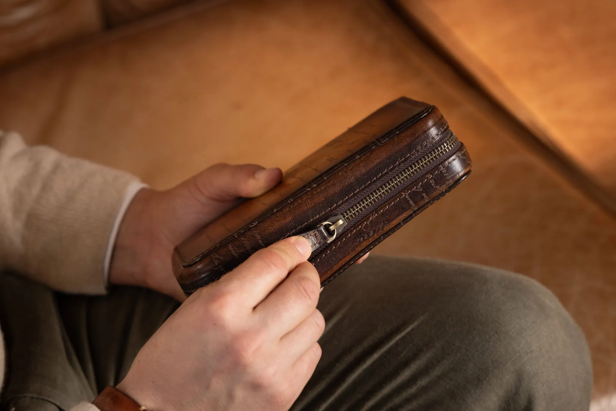 Zipper Watch Case - Parchment Patina Light Tan